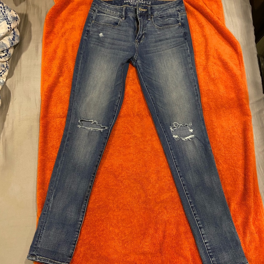 American Eagle Hi- Rise skinny jeans